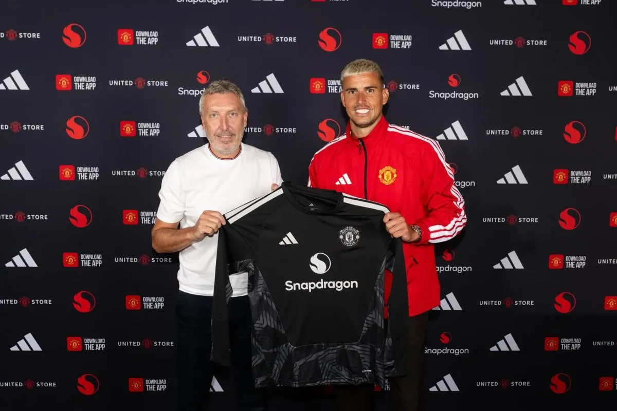 Manchester United Resmi Rekrut Karl Darlow