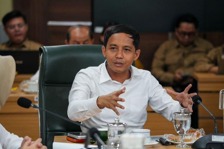 Laporan Gratifikasi Ditolak, KPK Akan Panggil Menhut Raja Juli