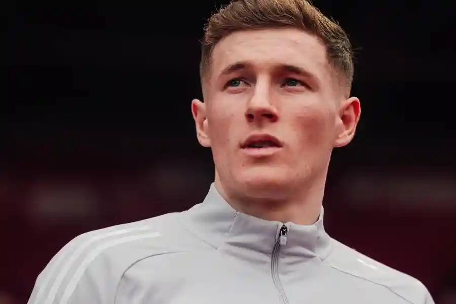 Elliot Anderson (sumber foto: instagram @elliotandersonn)
