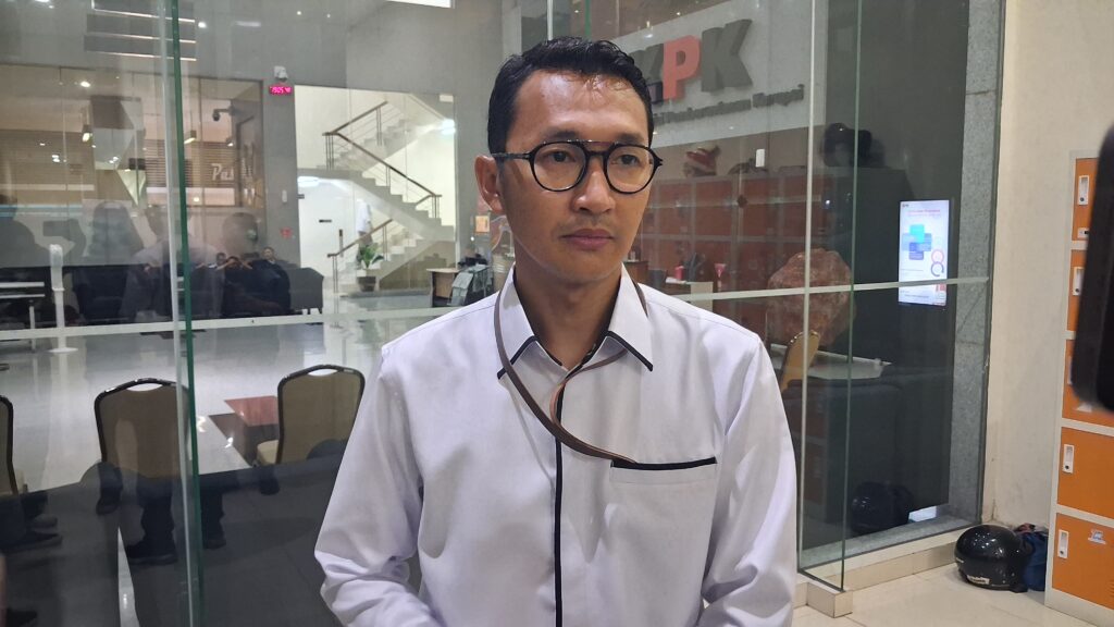 5 ASN BPK Kena OTT KPK, Kasus Korupsi Bupati Muara Enim Edison Juru Bicara KPK Budi Prasetyo, Senin 25 Mei 2026. Foto: Tutur/Ahmad Nuryaman.