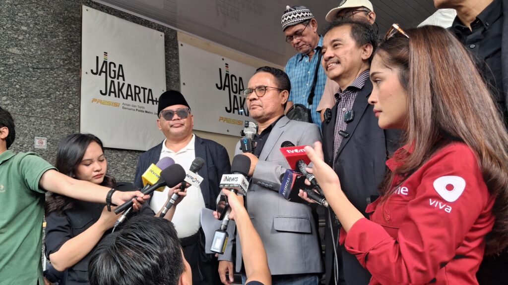 Roy Suryo Laporkan Rismon Sianipar dan Lechumanan ke Polda Metro Jaya Kuasa Hukum Roy, Abdul Gafur Sangadji saat ditemui di Polda Metro Jaya, Selasa 9 Juni 2026.