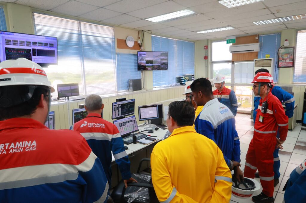 Petronas LNG Jajaki Peluang Kerja Sama Strategis dengan Perta Arun Gas PT Perta Arun Gas (PAG) menerima kunjungan manajemen Petronas LNG Sdn. Bhd. (PLSB), Malaysia (8/6/2026). (Foto: Tutur/Pertamina)