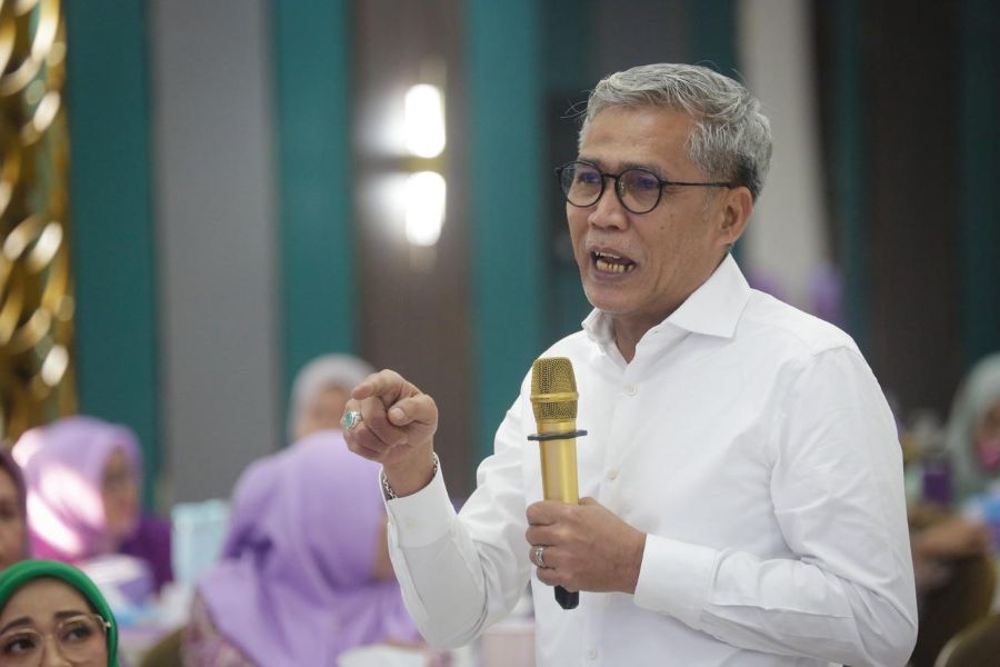 Natalius Pigai Usul Sipil Menjabat di Polri, DPR: Fokus Urus HAM Saja