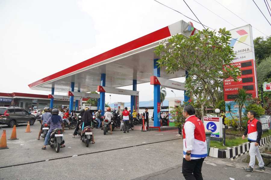 Antrean di SPBU Sumatera Utara